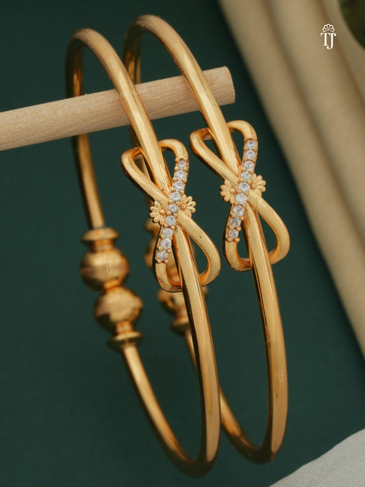 Stylish Infinity Kadli With Added Stones