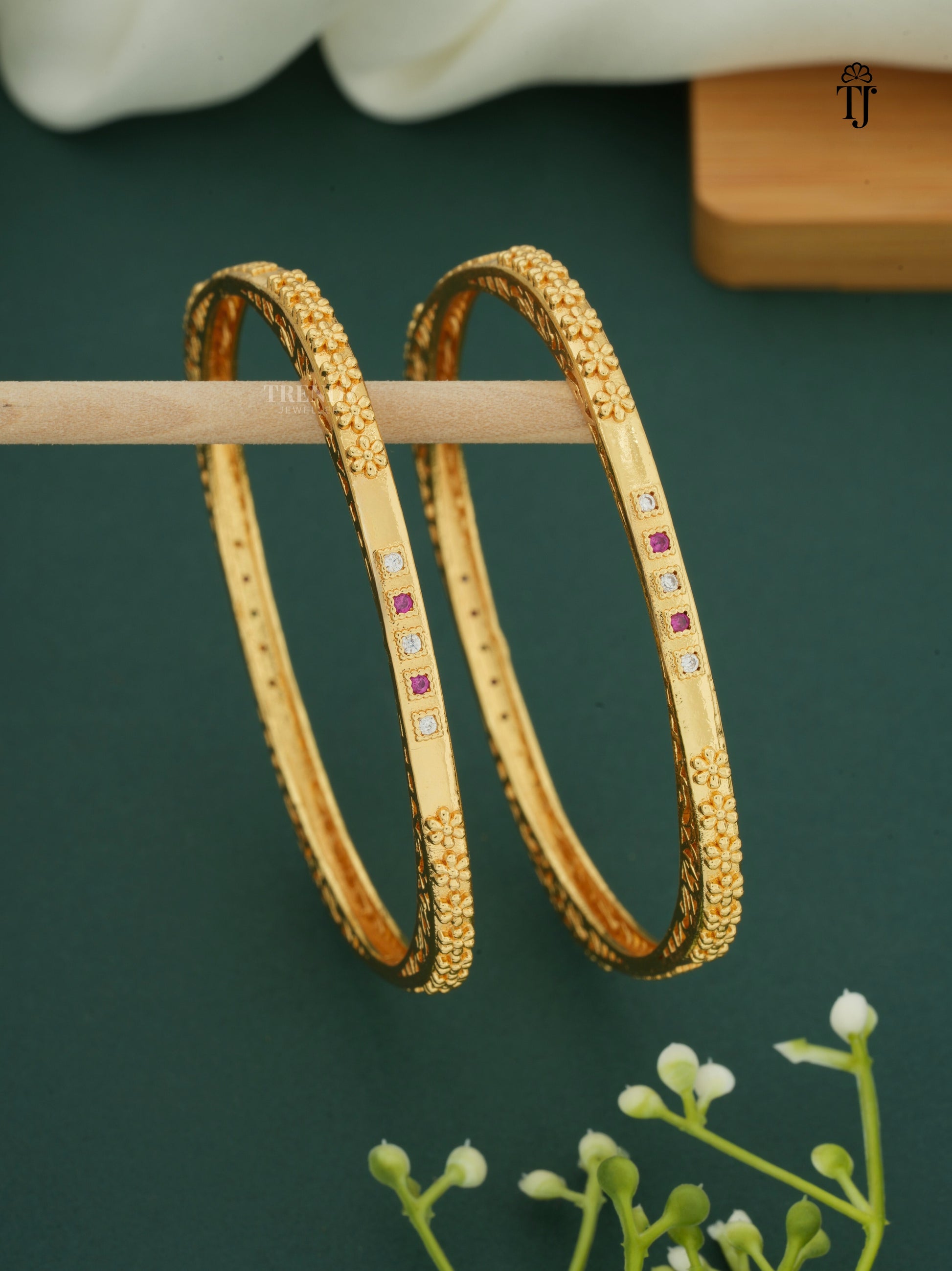 Stylish Square Shape Bangles With Micro Gold AD Diamond Gold Pack Of 2 Pieces ( 1 Pair )