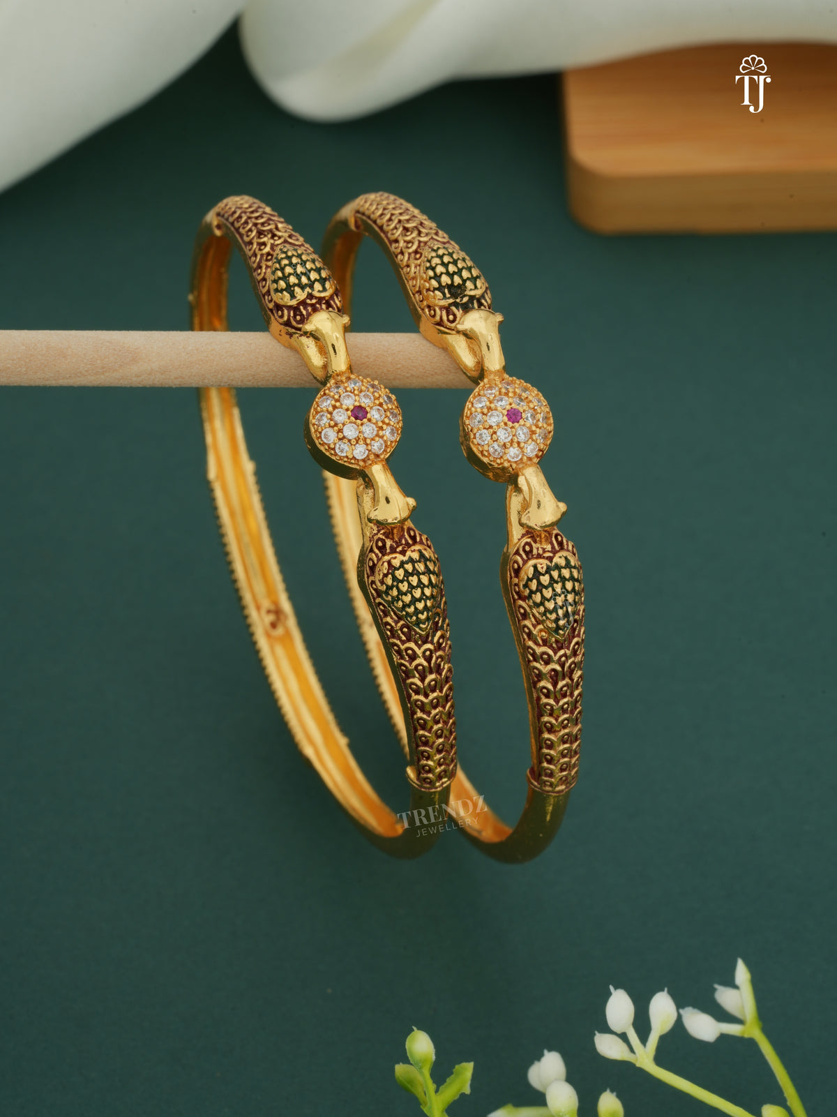 Beautiful Designer Bangles For Women And Girls Pack Of 2 Piece (1 Pair)