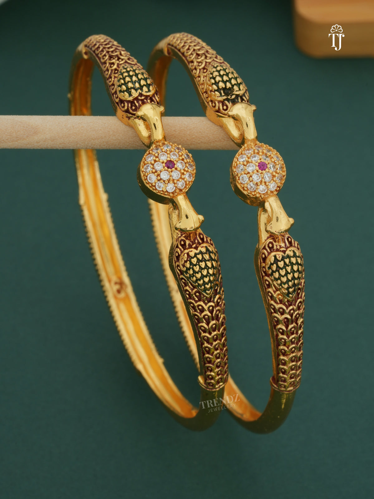 Beautiful Designer Bangles For Women And Girls Pack Of 2 Piece (1 Pair)