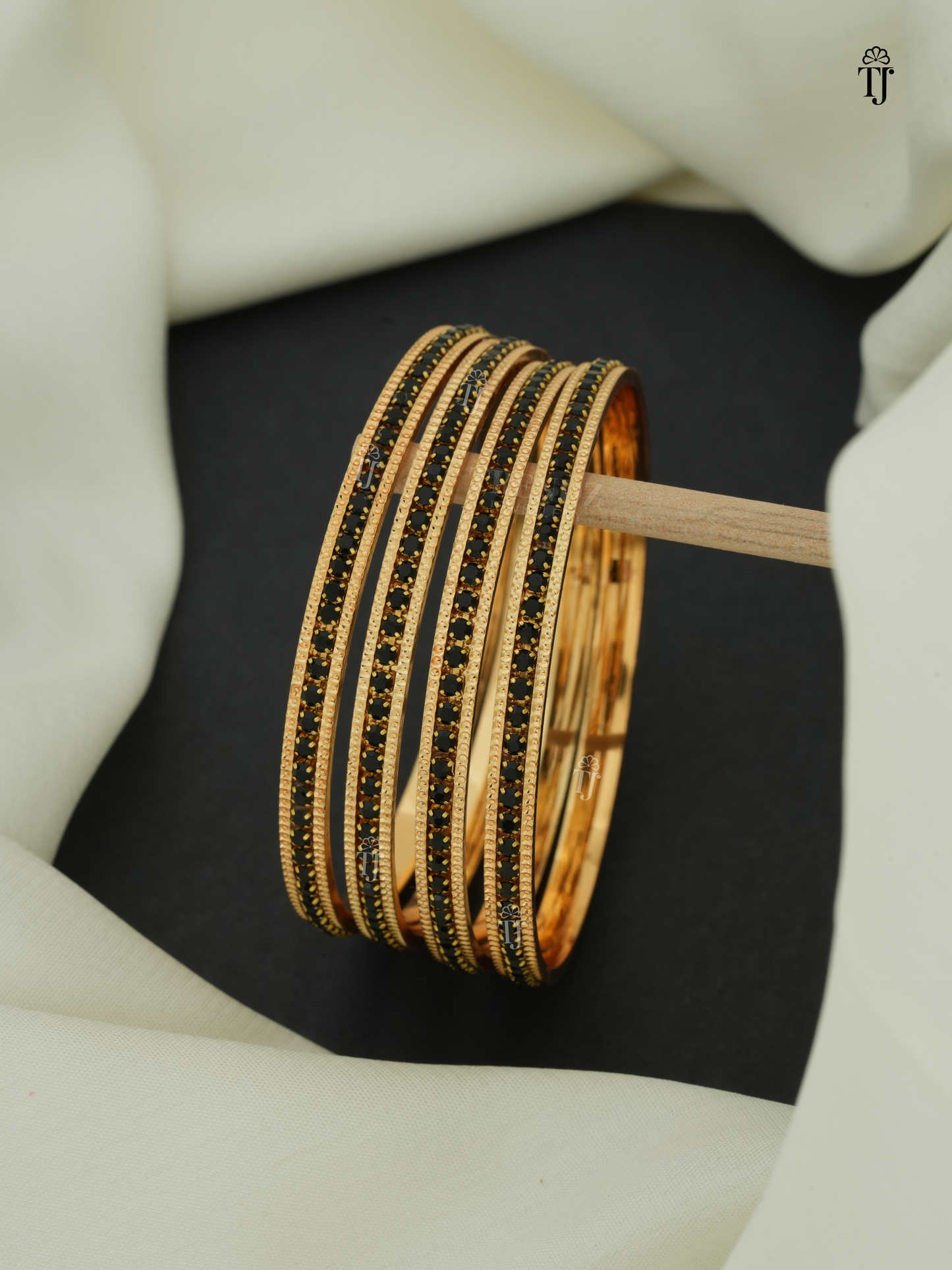 Black Diamond Bangles with Price | Luxury & Timeless Bangle Set For All