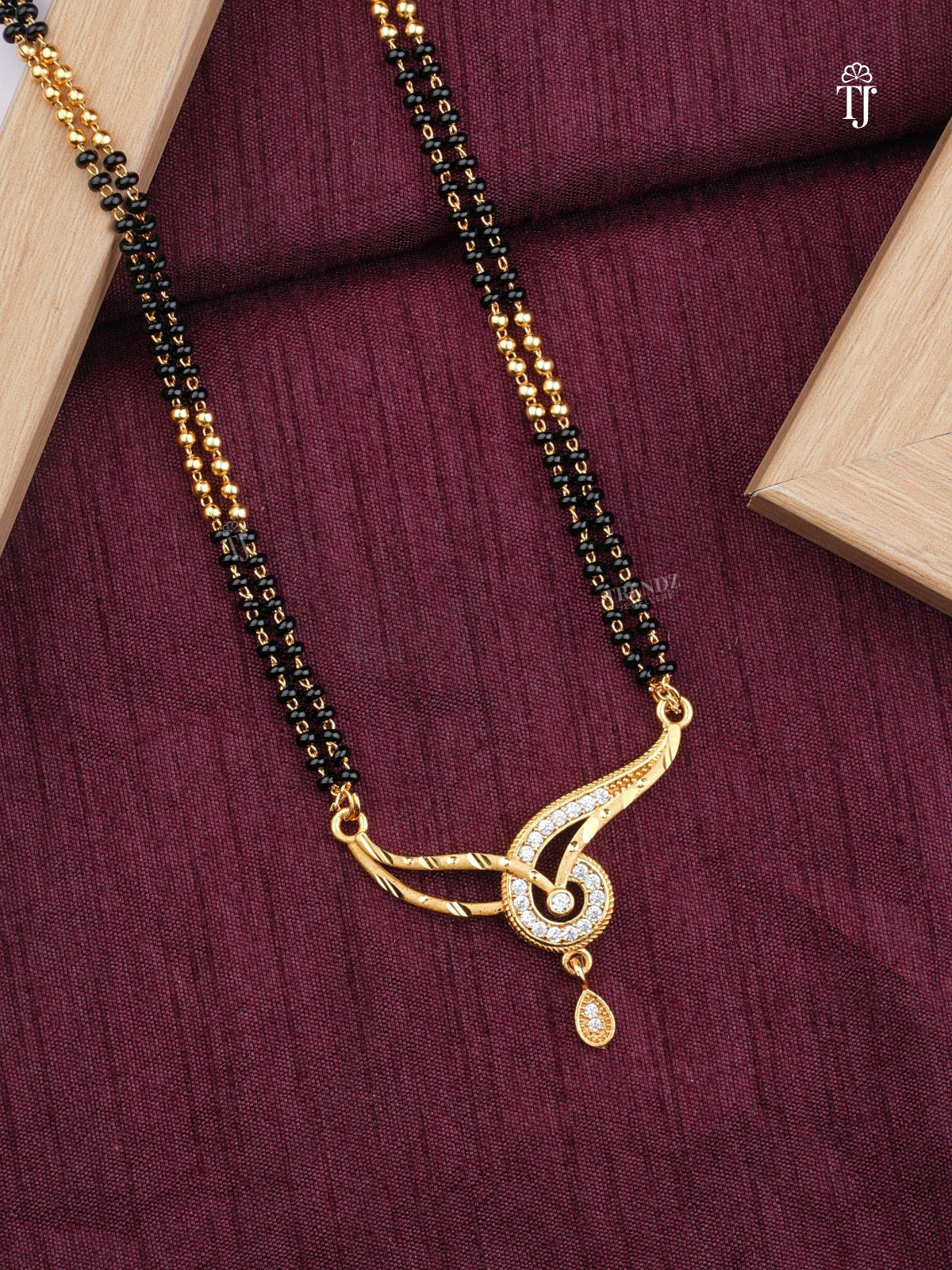 Buy Latest Mangalsutra Designs Online | Trendy & Premium Quality Mangalsutra