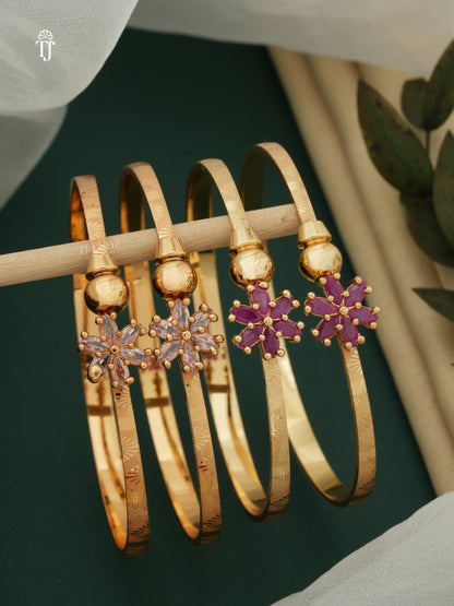 Stylish Daily Wear Adjustable Combo Flower Shape Bracelets Bracelets For Women & Girls Pack Of 4 Piece   ( 2 Pair)