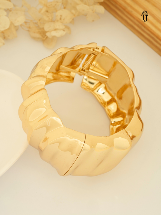 Fancy Bracelet for Girls | Chunky Ripple Hand Cuff Bracelet with 18k Gold Plating and Anti-Tarnish