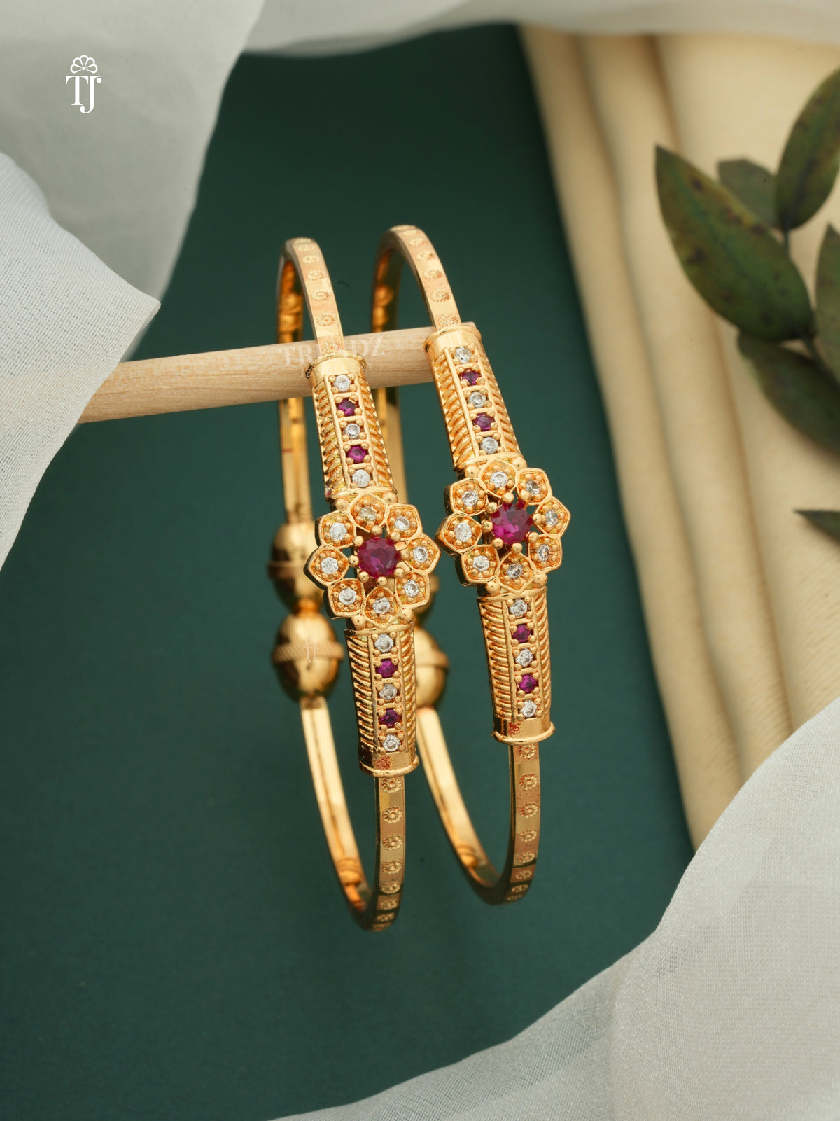 Stylish Adjustable Bracelets For Women & Girls Pack Of 2 Piece (1 Pair)