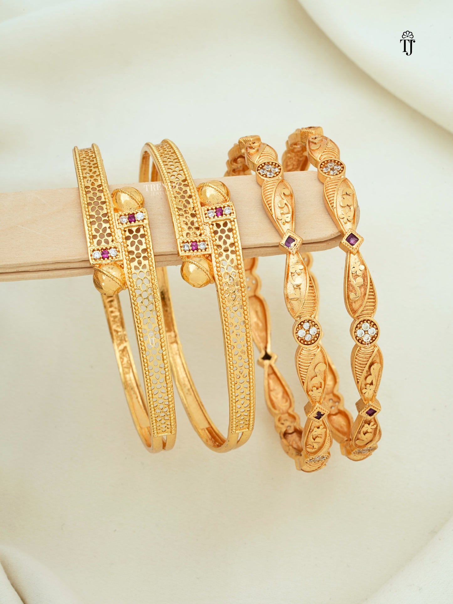 Lightweight Bangles Combo | Premium Brass Trending Bangles by Trendz