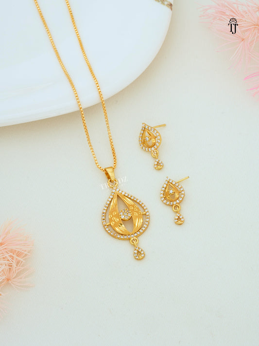 Lightweight Pendant Set for Girls | Teardrop AD Diamond Pendant & Earrings for Girls