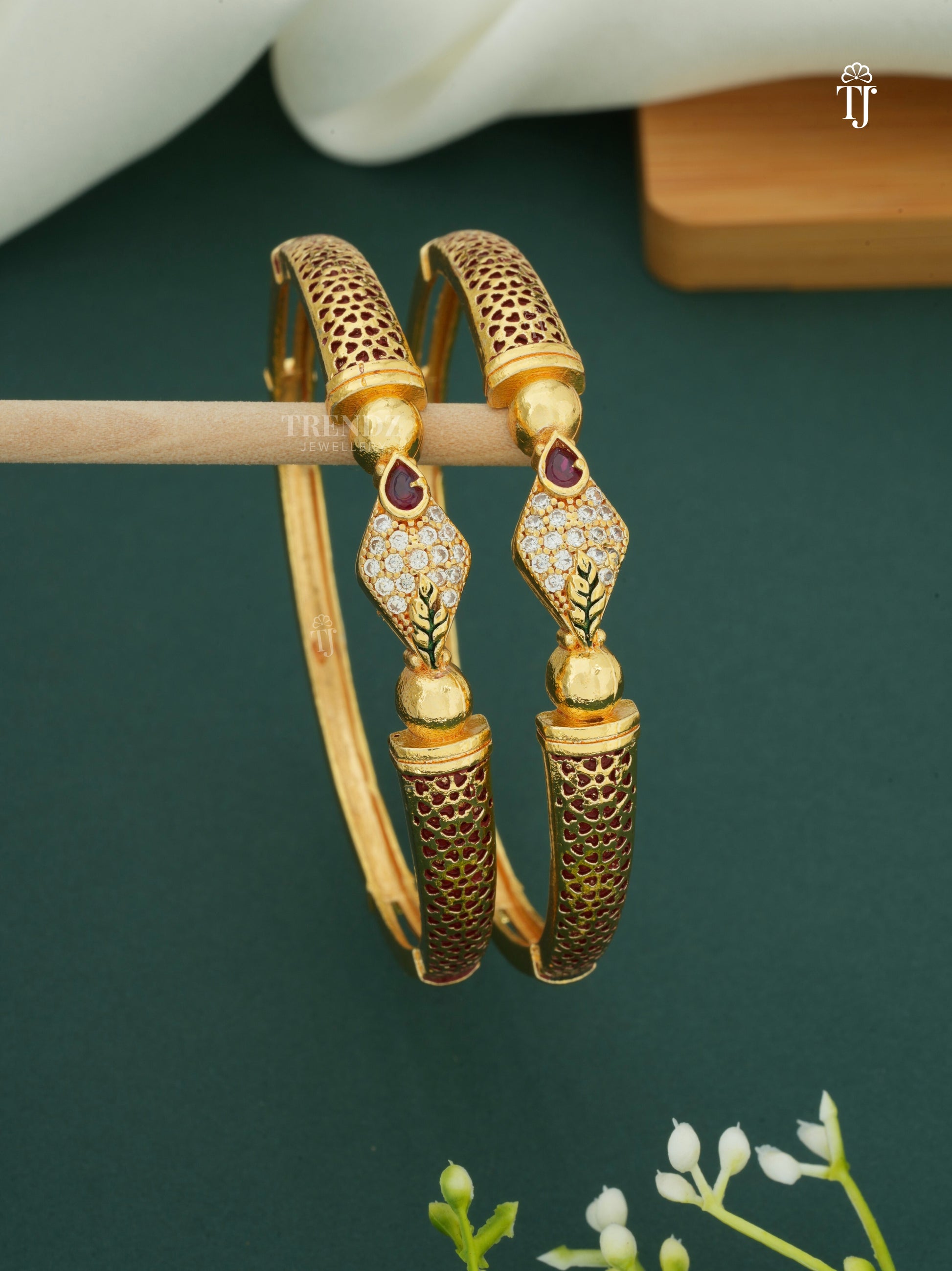 Beautiful Daily Wear Bangles With AD Stones Pack Of 2 Pieces ( 1 Pair )