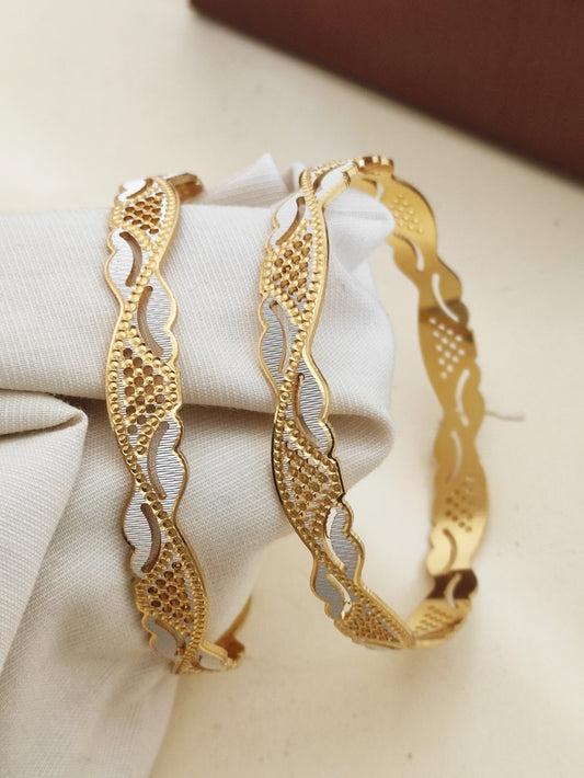 Stylish Daily Wear CNC Bangles With Silver-Gold Finish