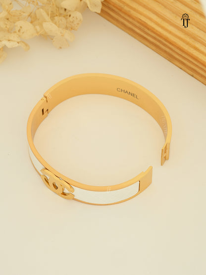 Trendy Bracelets for Ladies | Beautiful White and 18k Gold Plated Bracelet with Anti-Tarnish
