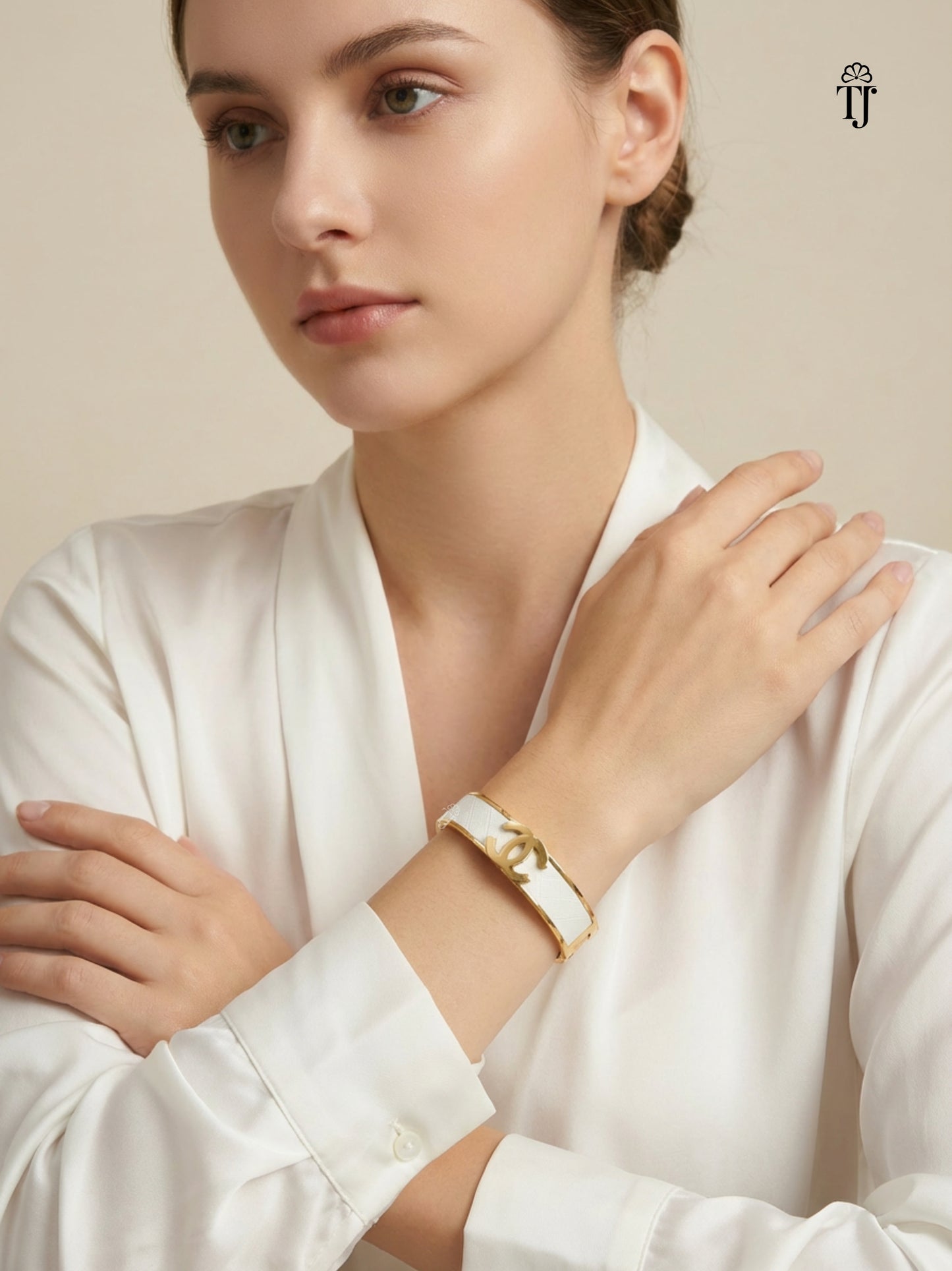 Trendy Bracelets for Ladies | Beautiful White and 18k Gold Plated Bracelet with Anti-Tarnish