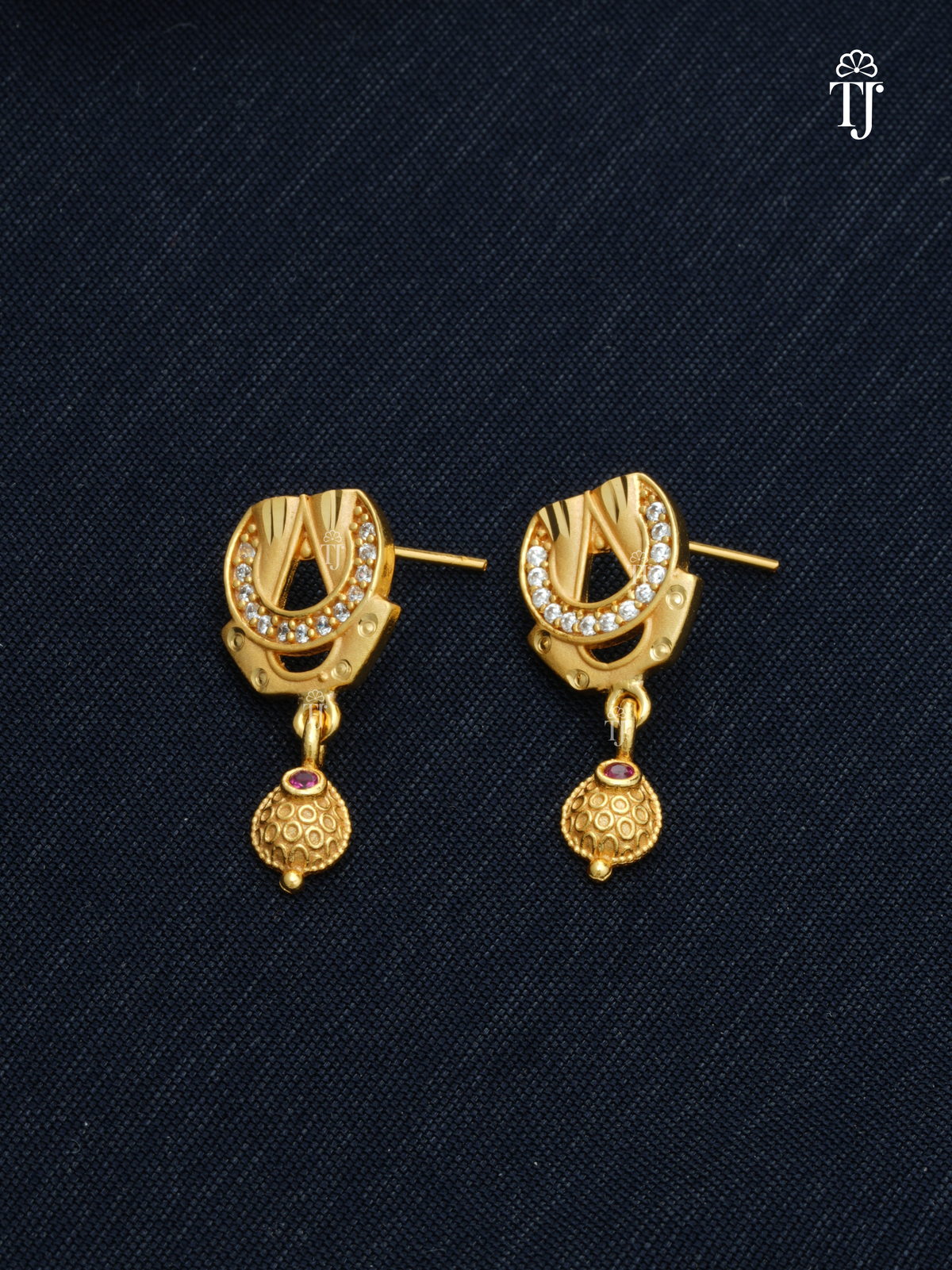 1gm Gold Plated Pendant Set for Women | Radiant Pendant and Earrings Set