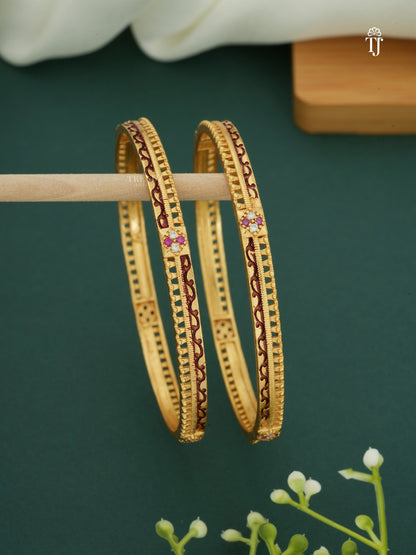 Beautiful Designer Bangles Pack Of 2 Piece (1 Pair)