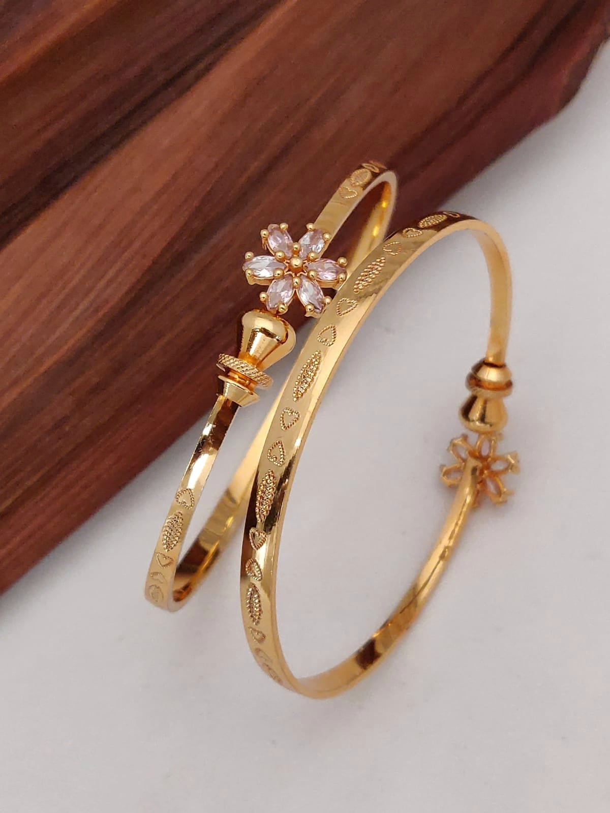 Stylish Adjustable Bracelet For Women & Girls Pack Of 2 Piece (1 Pair)