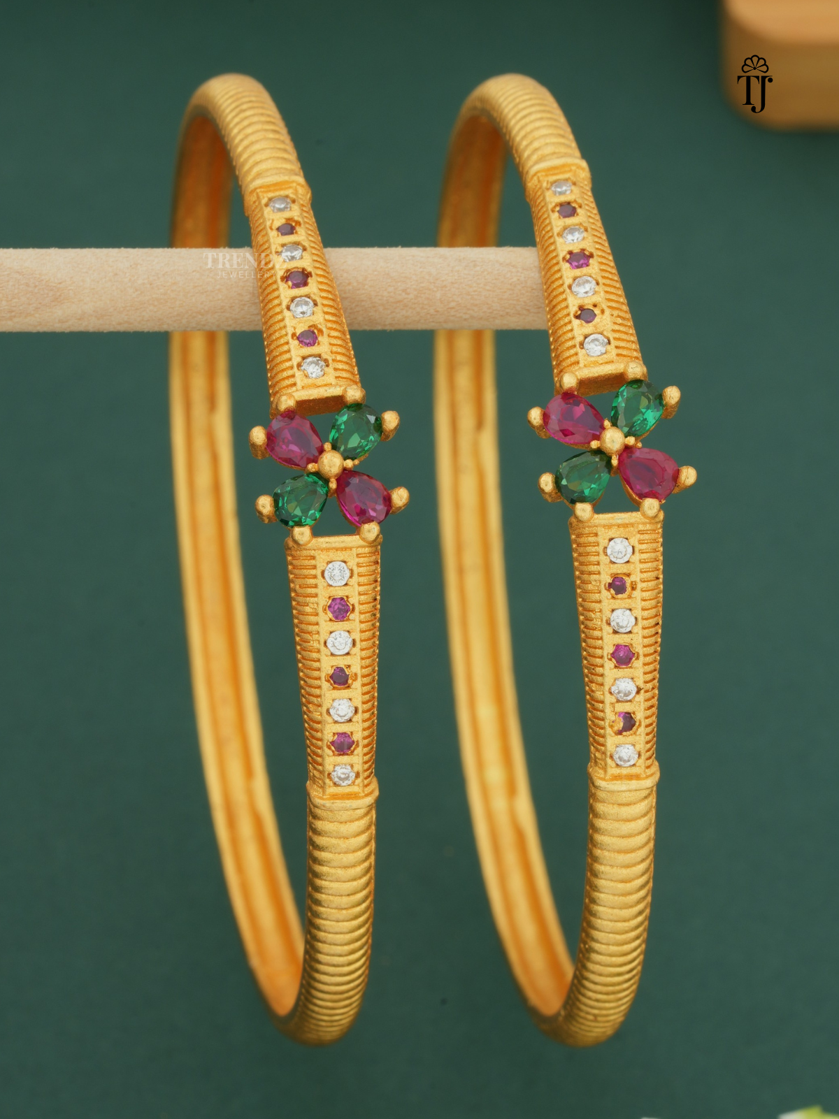 Beautiful Designer Daily Wear Bangles With AD Look Pack Of 2 Piece (1 Pair)